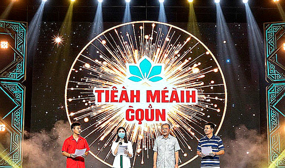 Nhịp Đập Thầm Lặng: Hành Trình Từ Khán Đài Đến Trái Tim Bóng Đá